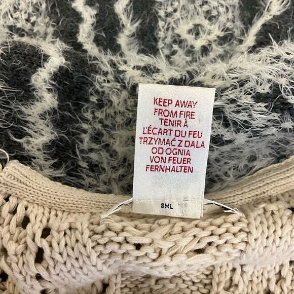 Max Studio Women's Medium Cream Grey Crocheted Knit Cardigan Sweater Sleeveless - Picture 13 of 15